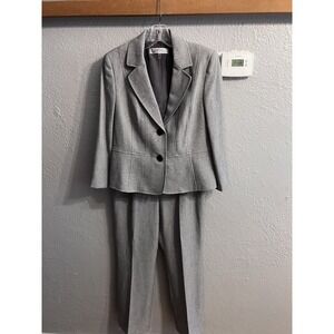 Kasper Womens Gray Pant Suit  Blazer Size 4P & 6P